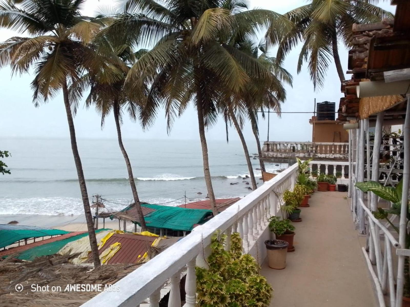 This Is It Beachfront - Rooms, Cafe & Events 阿姆波尔 外观 照片