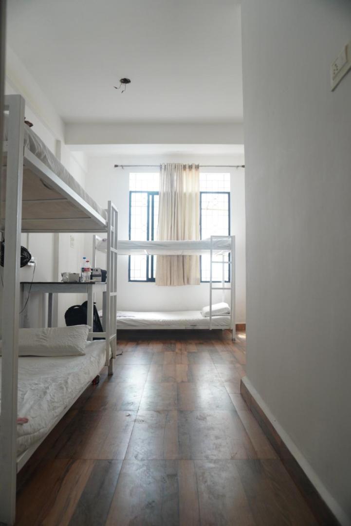 This Is It Beachfront - Rooms, Cafe & Events 阿姆波尔 外观 照片