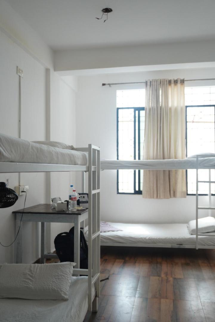 This Is It Beachfront - Rooms, Cafe & Events 阿姆波尔 外观 照片