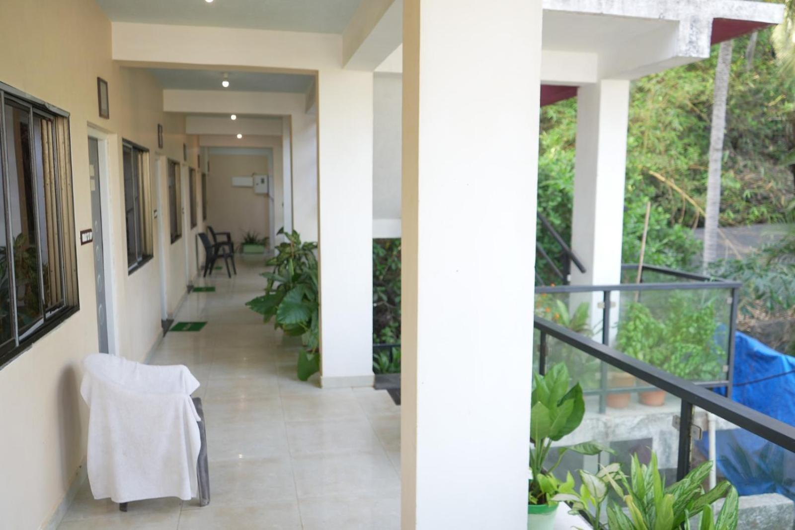 This Is It Beachfront - Rooms, Cafe & Events 阿姆波尔 外观 照片
