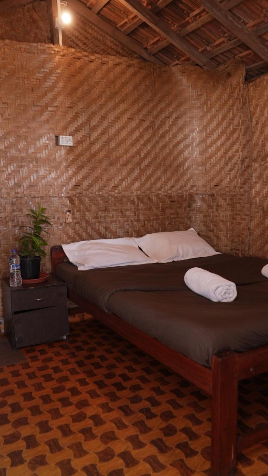 This Is It Beachfront - Rooms, Cafe & Events 阿姆波尔 外观 照片